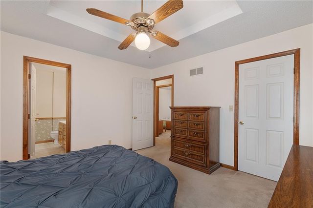 23985 W 57th Terrace, Shawnee, KS 66226