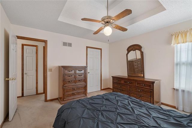 23985 W 57th Terrace, Shawnee, KS 66226