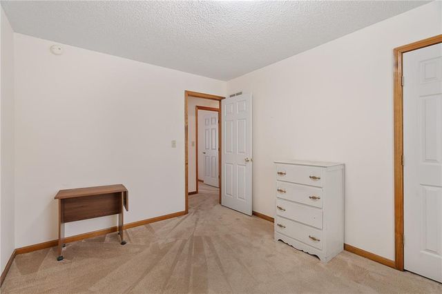 23985 W 57th Terrace, Shawnee, KS 66226
