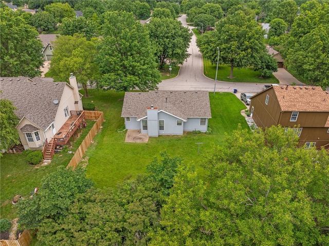 23985 W 57th Terrace, Shawnee, KS 66226