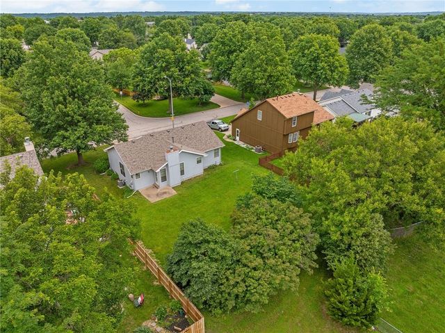 23985 W 57th Terrace, Shawnee, KS 66226