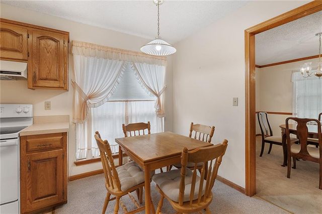 23985 W 57th Terrace, Shawnee, KS 66226