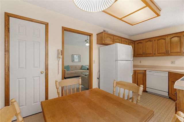 23985 W 57th Terrace, Shawnee, KS 66226