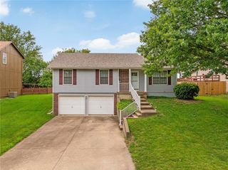 23985 W 57th Terrace, Shawnee, KS 66226