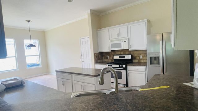6805 Cromarty LN, Austin, TX 78754