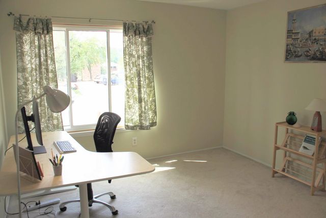 1265 S Maple Road 207, Ann Arbor, MI 48103