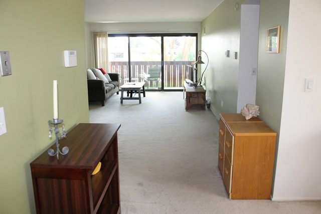 1265 S Maple Road 207, Ann Arbor, MI 48103