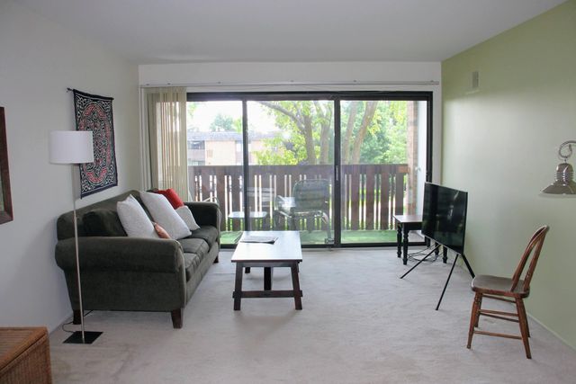 1265 S Maple Road 207, Ann Arbor, MI 48103