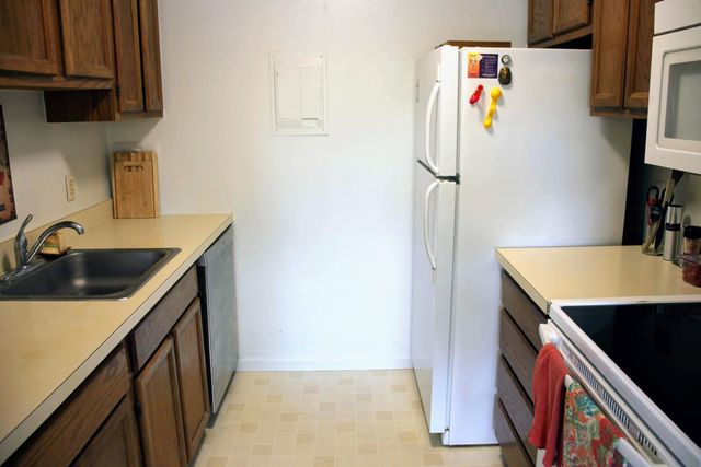 1265 S Maple Road 207, Ann Arbor, MI 48103