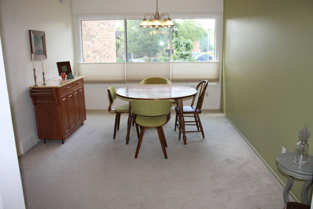 1265 S Maple Road 207, Ann Arbor, MI 48103