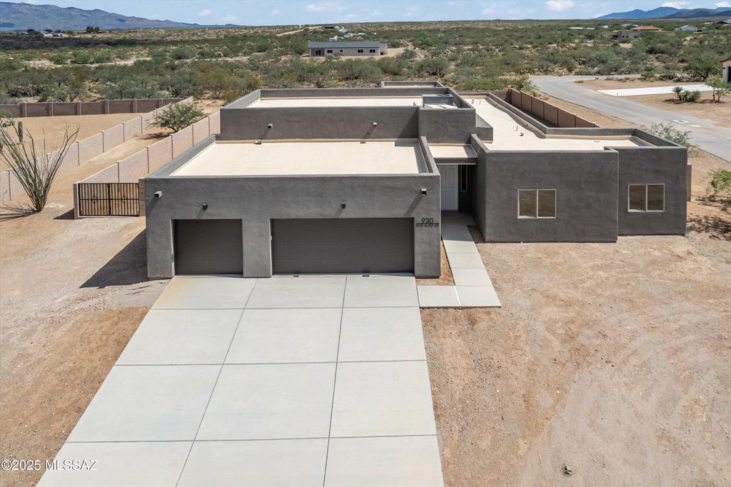 930 N Blue Slate Drive N, Vail, AZ 85641