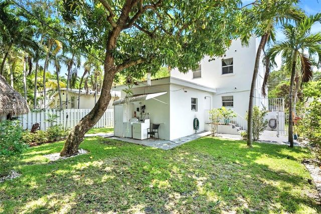 555 NE 70th St Studio, Miami, FL 33138