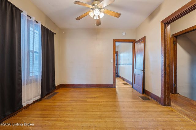 2121 W Oak St, Louisville, KY 40210