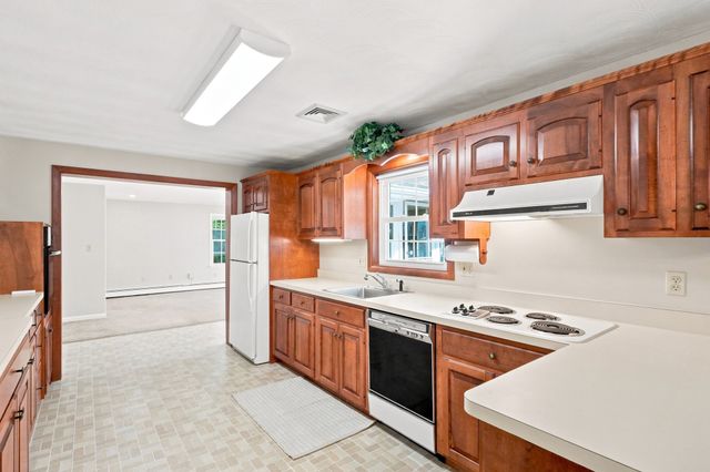 7 Myrna Road, Framingham, MA 01701