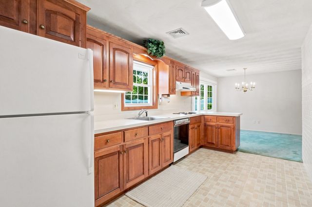 7 Myrna Road, Framingham, MA 01701