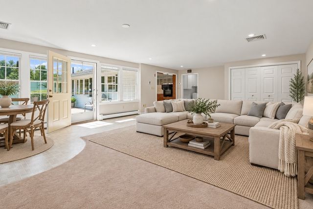 7 Myrna Road, Framingham, MA 01701