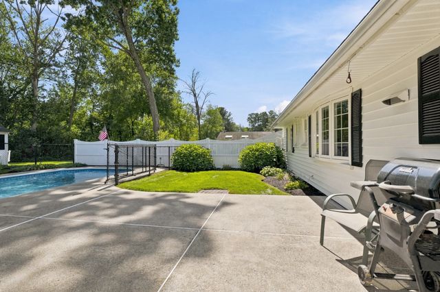 7 Myrna Road, Framingham, MA 01701