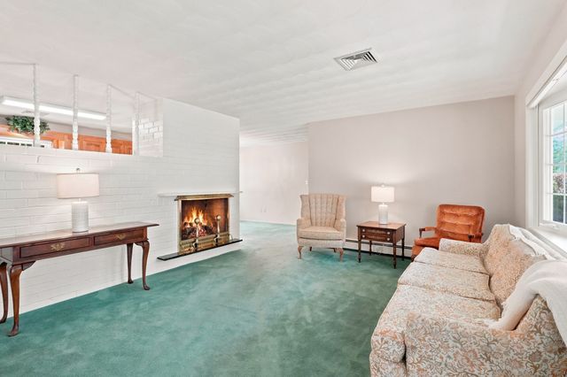 7 Myrna Road, Framingham, MA 01701