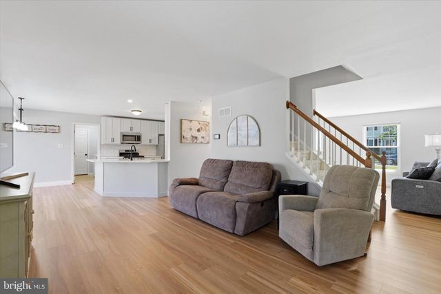 16 HORSESHOE DRIVE DR, Morgantown, PA 19543