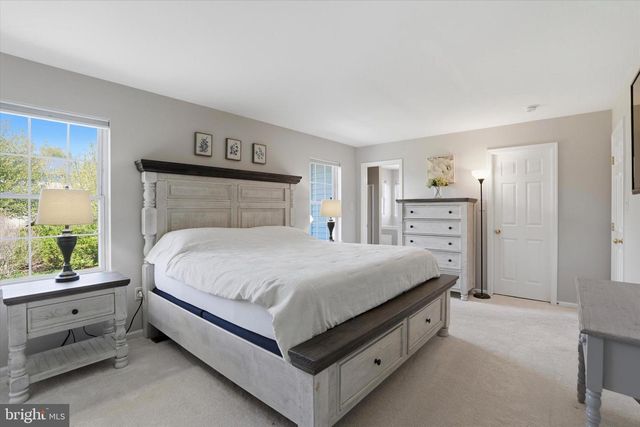 16 HORSESHOE DRIVE DR, Morgantown, PA 19543