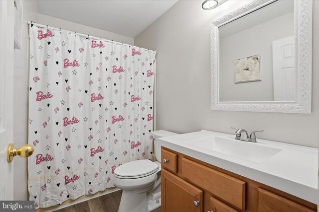 16 HORSESHOE DRIVE DR, Morgantown, PA 19543