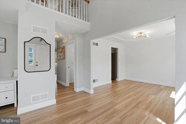 16 HORSESHOE DRIVE DR, Morgantown, PA 19543