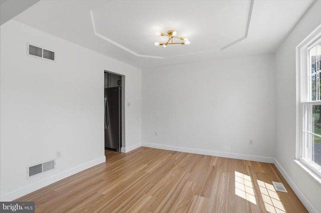 16 HORSESHOE DRIVE DR, Morgantown, PA 19543