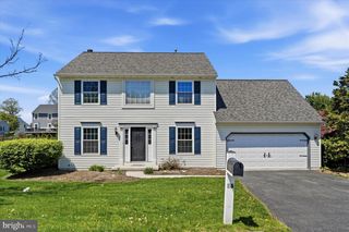 16 HORSESHOE DRIVE DR, Morgantown, PA 19543