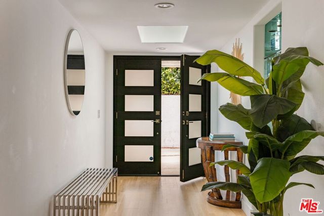 12004 Briarvale Lane, Studio City, CA 91604