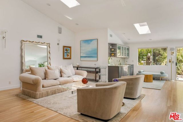 12004 Briarvale Lane, Studio City, CA 91604