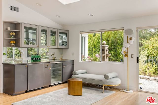 12004 Briarvale Lane, Studio City, CA 91604