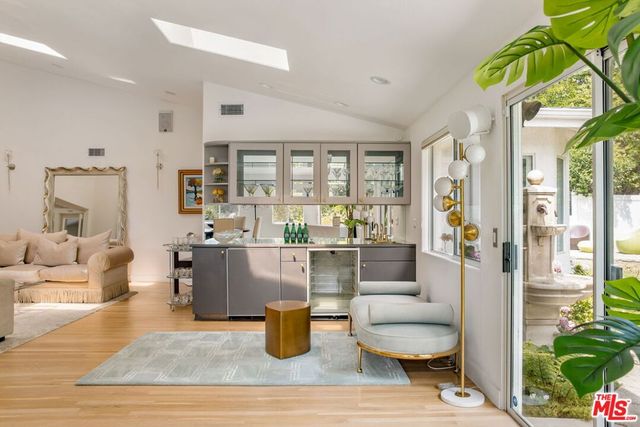 12004 Briarvale Lane, Studio City, CA 91604