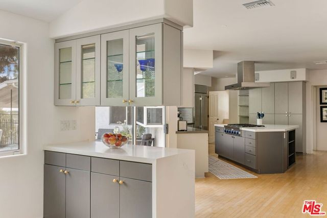 12004 Briarvale Lane, Studio City, CA 91604