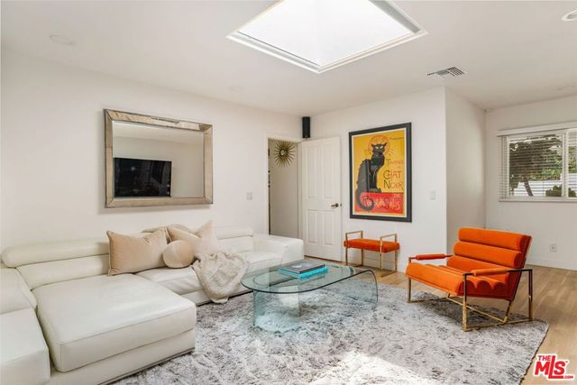 12004 Briarvale Lane, Studio City, CA 91604