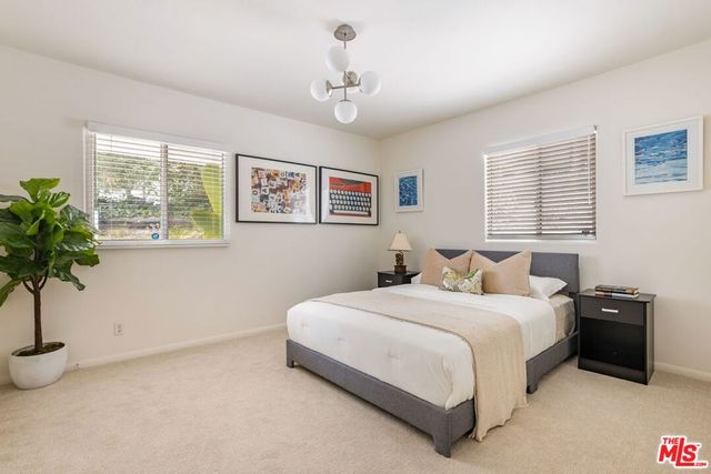 12004 Briarvale Lane, Studio City, CA 91604