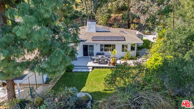 12004 Briarvale Lane, Studio City, CA 91604