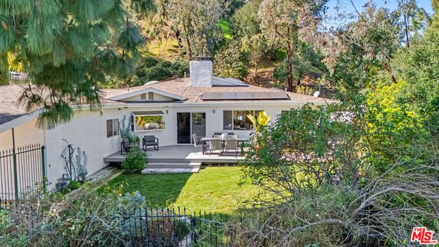 12004 Briarvale Lane, Studio City, CA 91604