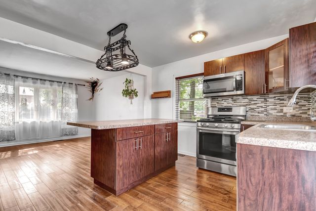 7912 S 85TH Avenue, Justice, IL 60458