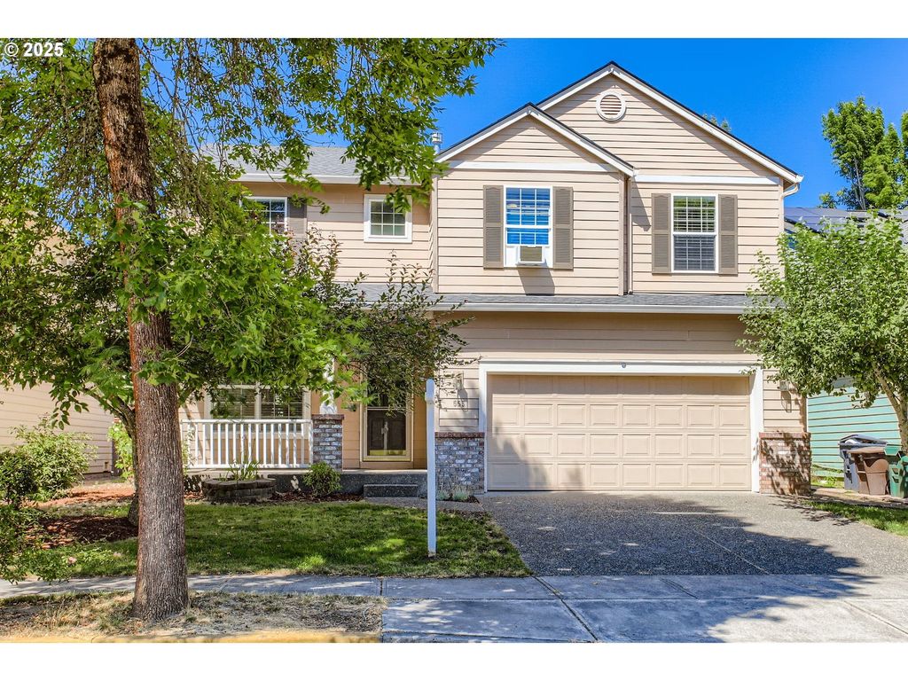 555 Nw HERTEL St, Hillsboro, OR 97124