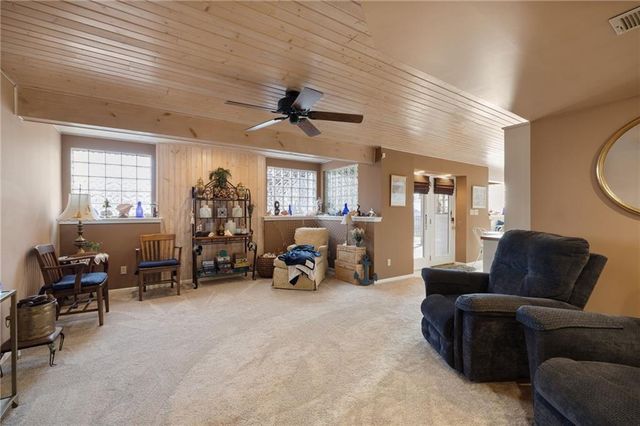 4203 NE 57th Terrace, Kansas City, MO 64119