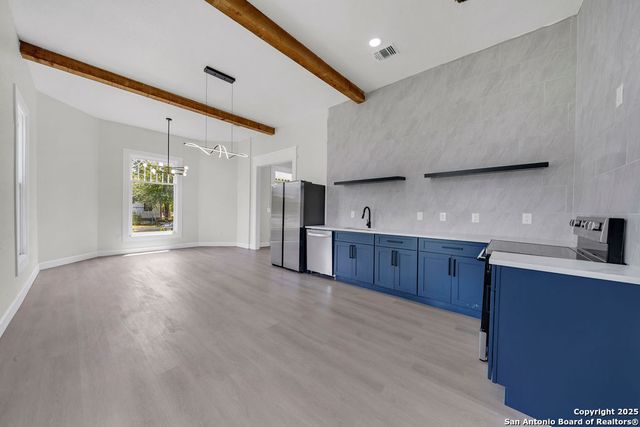 1219 Muncey, San Antonio, TX 78208