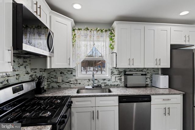 36 WALNUT RD, Millville, NJ 08332