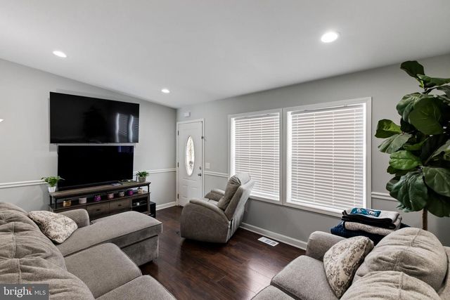 36 WALNUT RD, Millville, NJ 08332