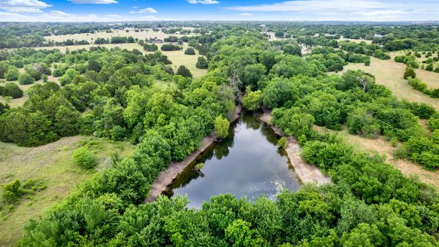 1415 S Joe Wilson Road, Cedar Hill, TX 75104