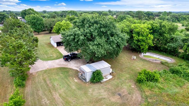 1415 S Joe Wilson Road, Cedar Hill, TX 75104