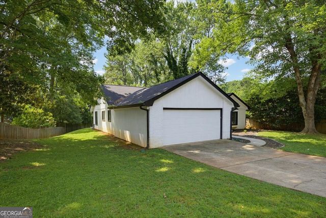 120 Softwood Circle, Roswell, GA 30076