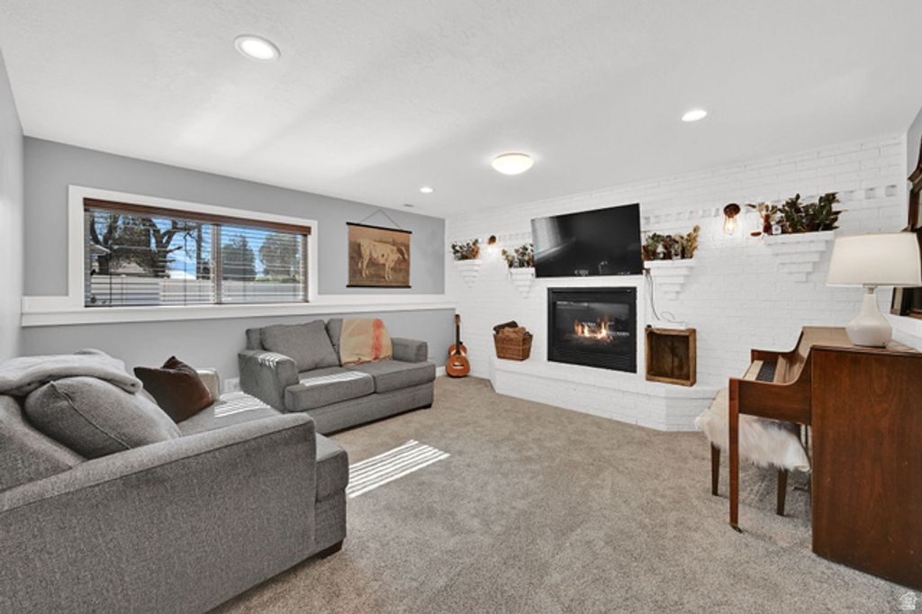 Image 26 of property listing at 2137 W 200 S, Marriott Slaterville, UT 84404