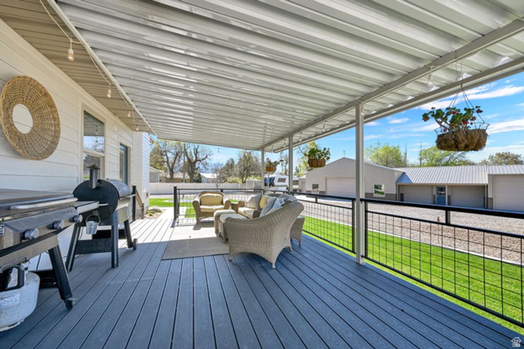 Image 31 of property listing at 2137 W 200 S, Marriott Slaterville, UT 84404