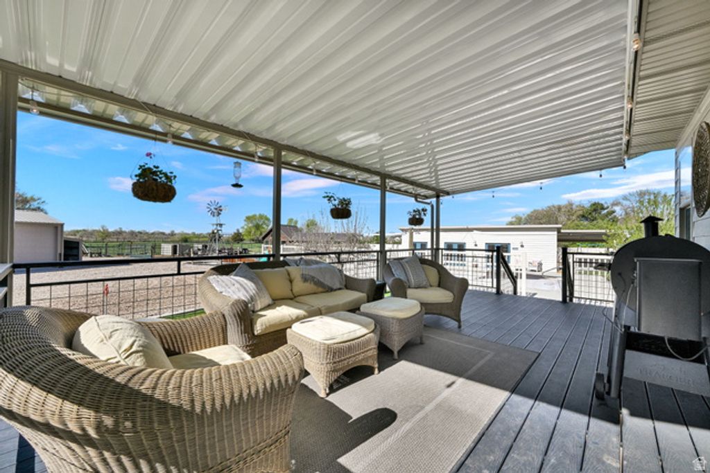 Image 32 of property listing at 2137 W 200 S, Marriott Slaterville, UT 84404