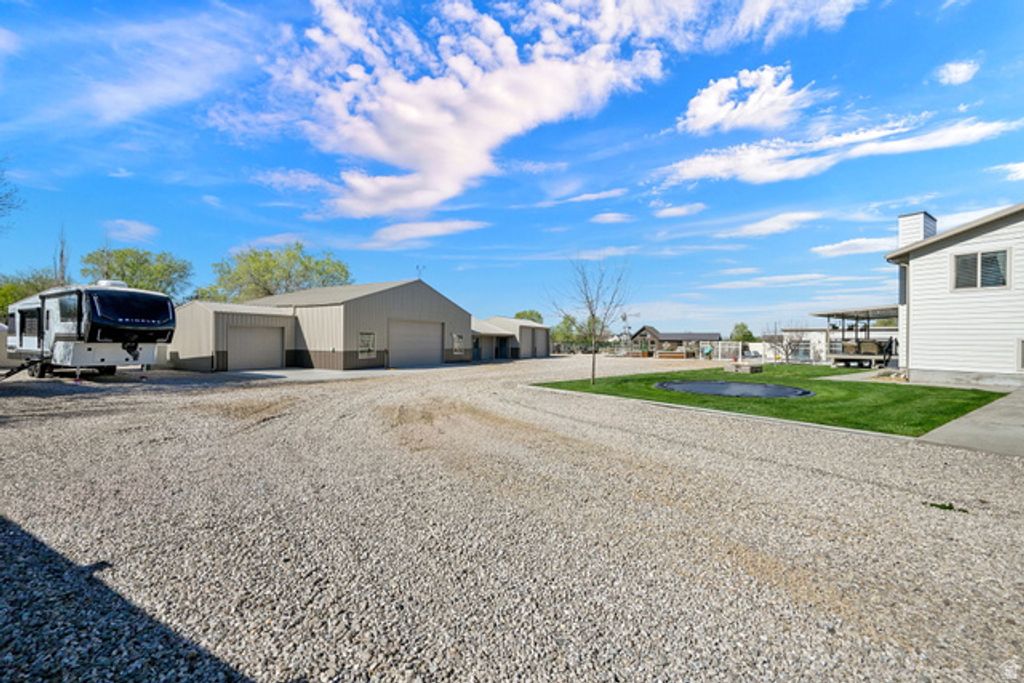 Image 35 of property listing at 2137 W 200 S, Marriott Slaterville, UT 84404